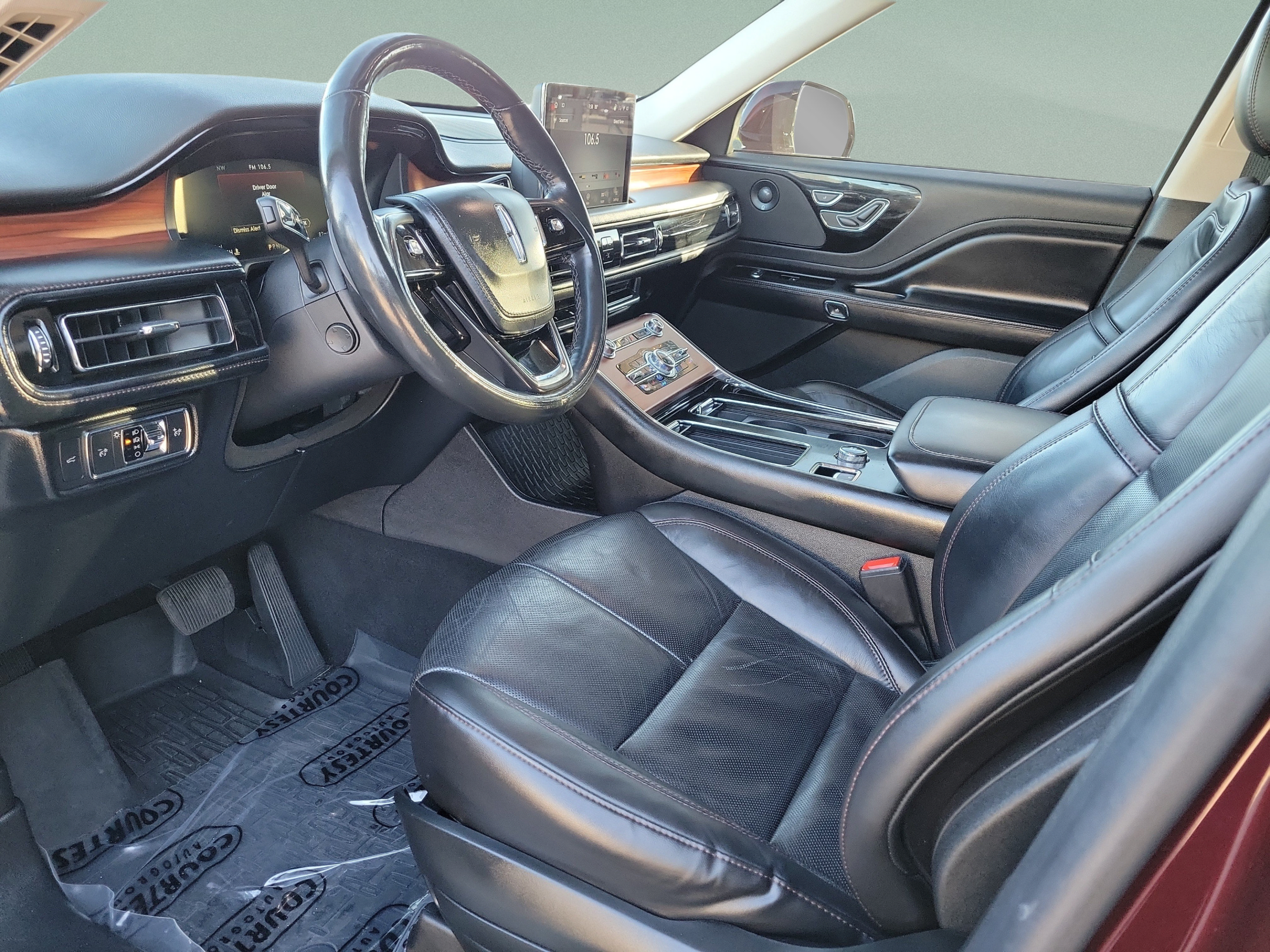 Used 2022 Lincoln Aviator Reserve w/ Equipment Group 201A AWD/4WD image 15