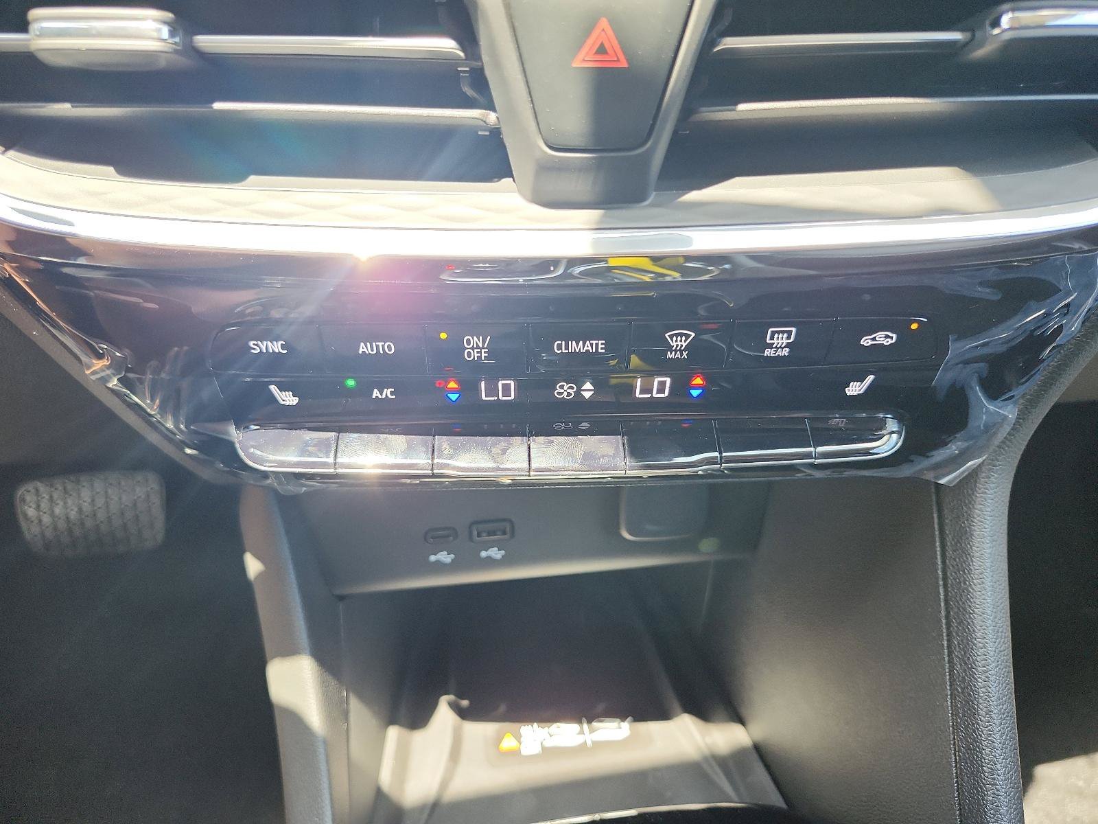 New 2026 Buick Encore GX Avenir w/ Avenir Technology Package FWD image 16