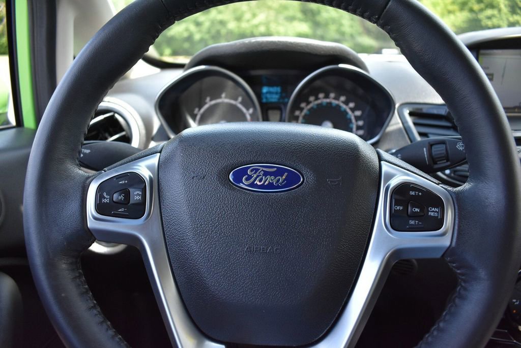Used 2015 Ford Fiesta Titanium FWD image 15