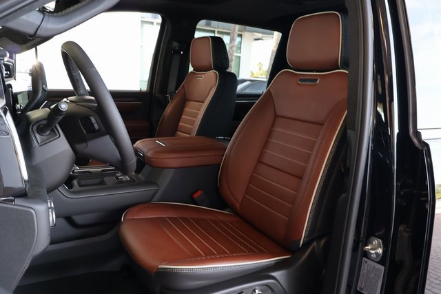 Used 2025 GMC Sierra 3500 Denali Ultimate image 13