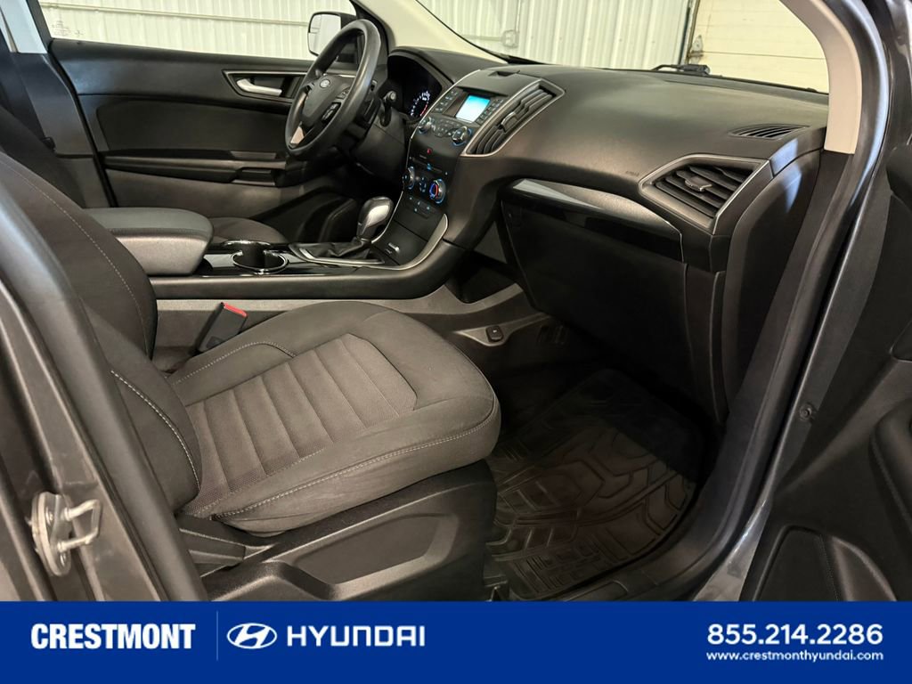 Used 2015 Ford Edge SE FWD image 30