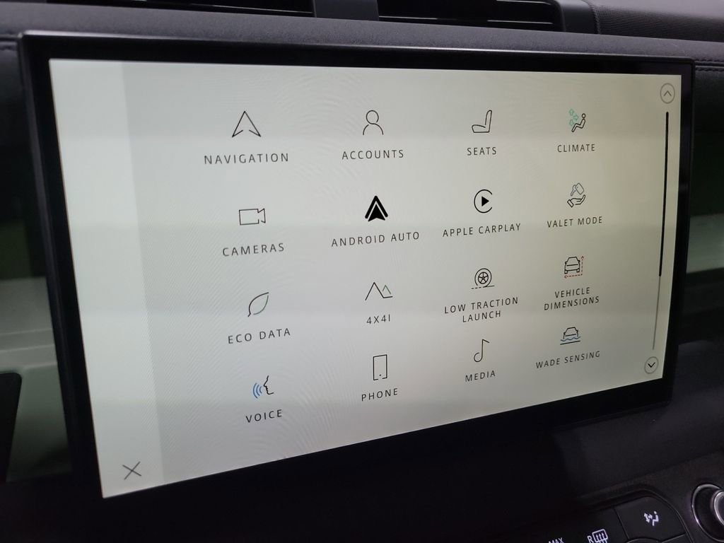 Used 2023 Land Rover Defender 110 75th Limited Edition image 31