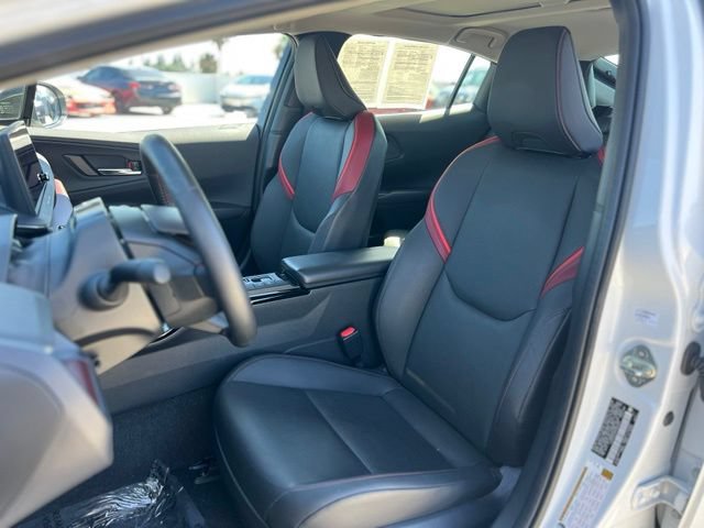 Used 2024 Toyota Prius Prime Premium FWD image 15