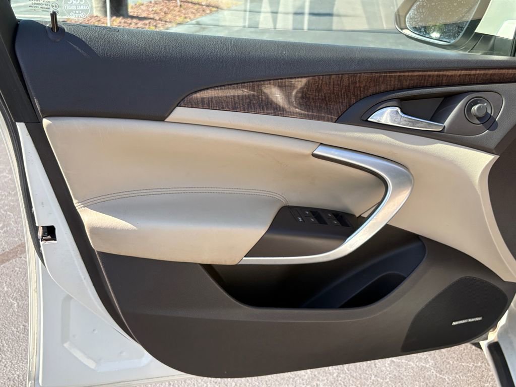 Used 2013 Buick Regal Premium image 12