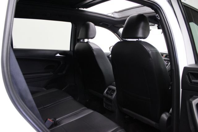 Used 2019 Volkswagen Tiguan SEL Premium R-Line AWD/4WD image 26