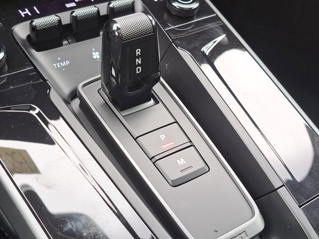 Used 2026 Porsche 911 Carrera image 33