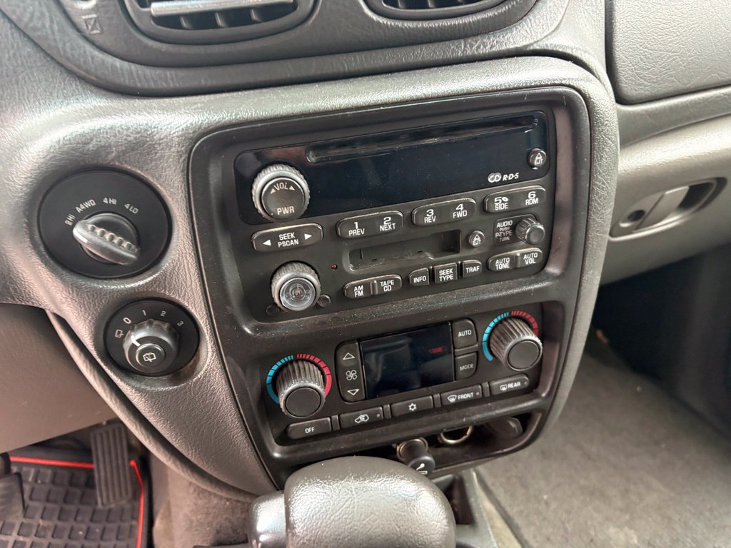 Used 2003 Chevrolet TrailBlazer LT w/ Driver Convenience Package AWD/4WD image 13