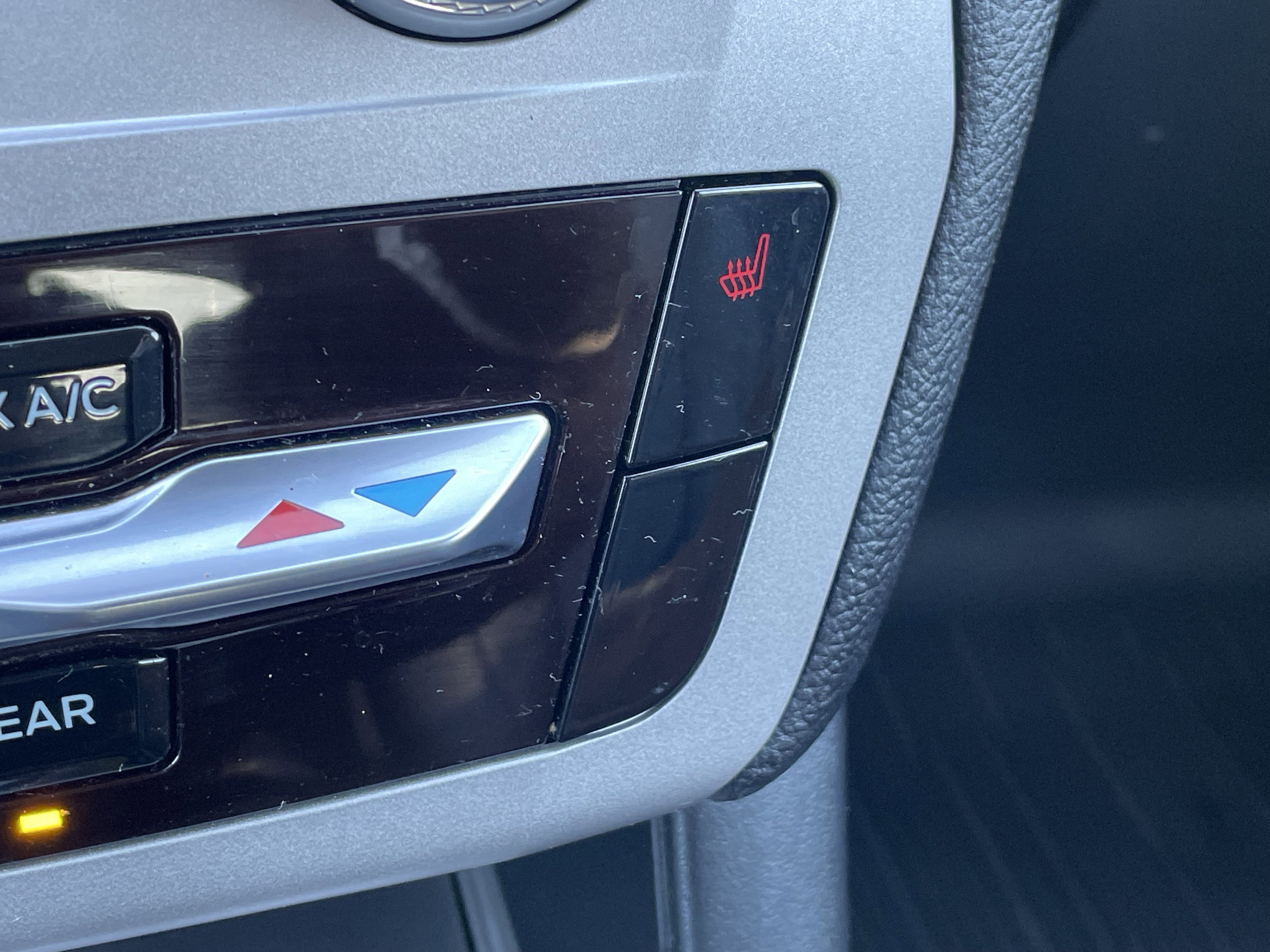 Used 2023 Ford Explorer XLT w/ Equipment Group 202A image 29