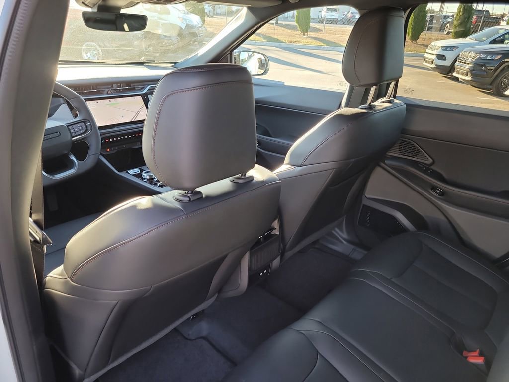 New 2026 Jeep Cherokee Limited image 12