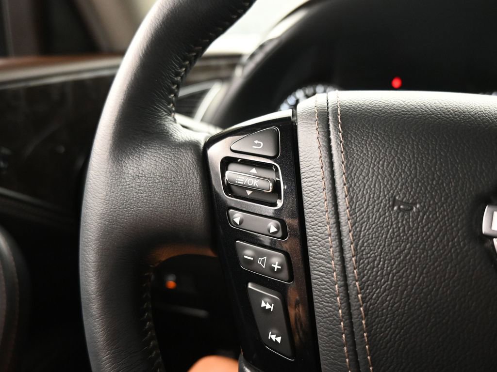 Used 2024 Nissan Armada Platinum w/ Cargo Package image 17