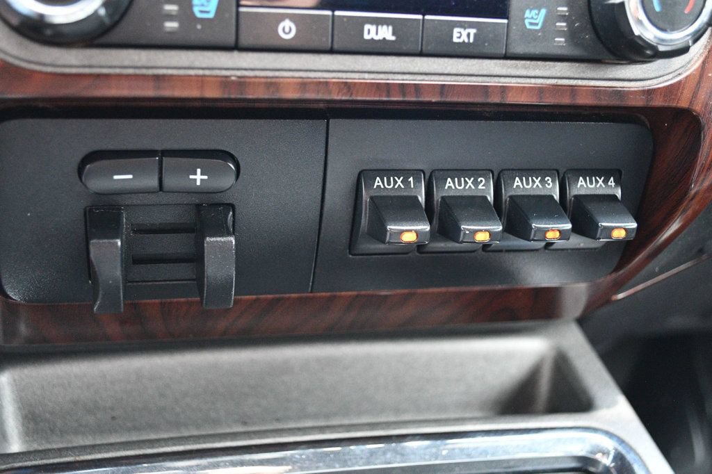 Used 2011 Ford F350 Lariat w/ Lariat Interior Pkg AWD/4WD image 45