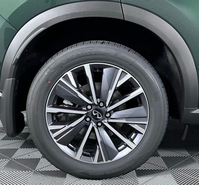 Certified 2027 INFINITI QX60 Luxe w/ Cargo Package FWD image 10