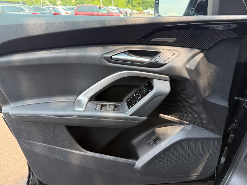 Certified 2025 Audi Q5 Premium Plus w/ Premium Plus AWD/4WD image 25