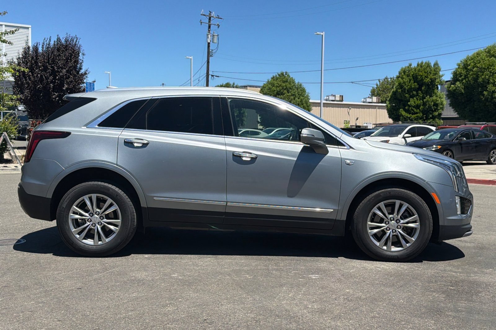 Used 2023 Cadillac XT5 Premium Luxury FWD image 3