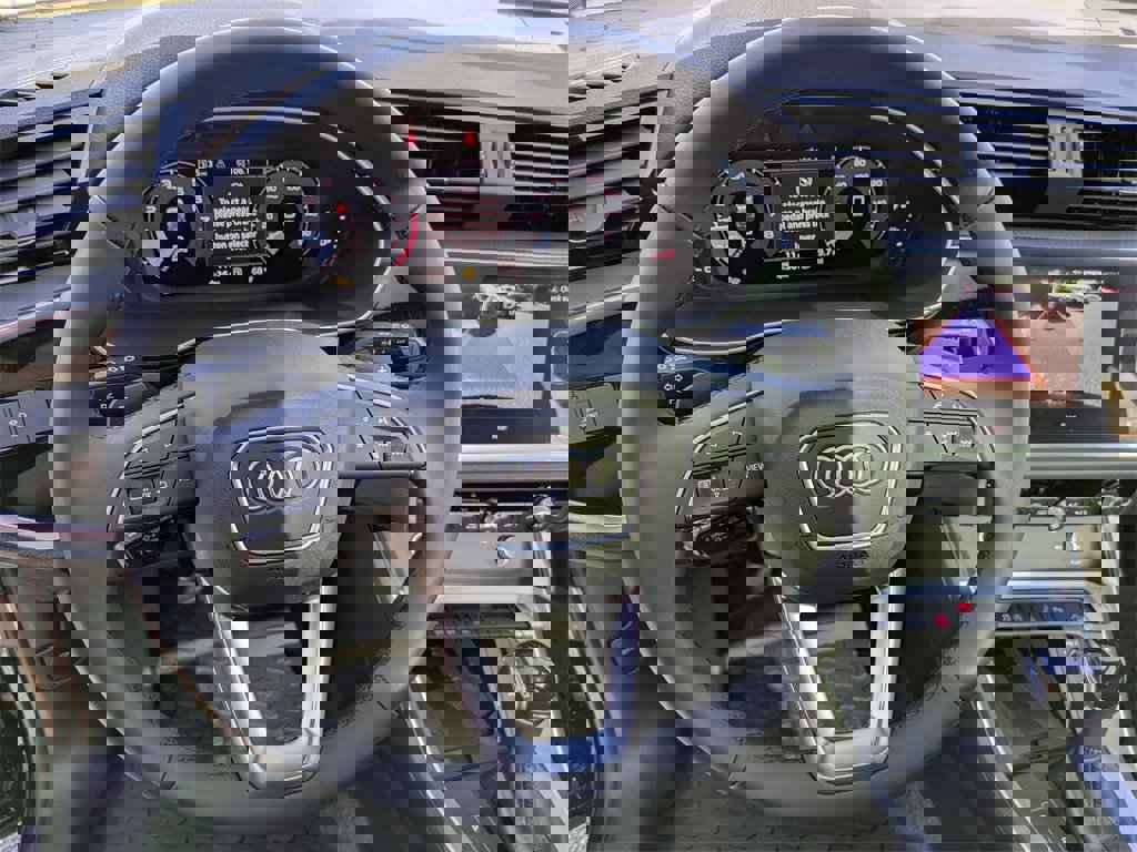 New 2025 Audi Q3 2.0T Premium image 18