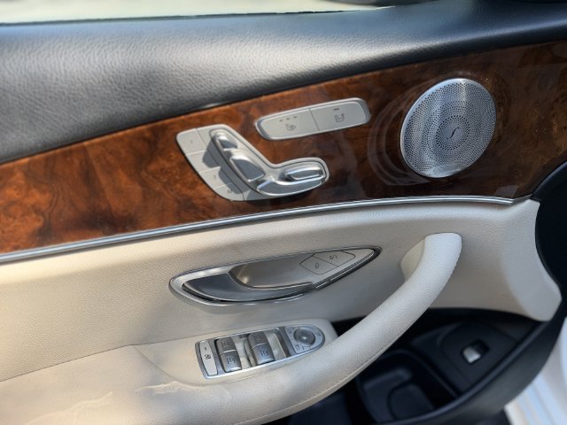 Used 2018 Mercedes-Benz E 300 4MATIC image 13