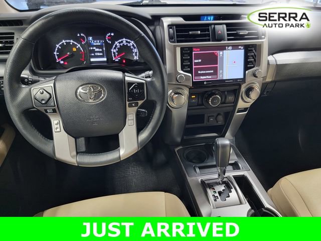Used 2020 Toyota 4Runner SR5 Premium w/ Moonroof Package AWD/4WD image 29