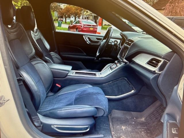 Used 2017 Lincoln Continental Black Label w/ Climate Package AWD/4WD image 8