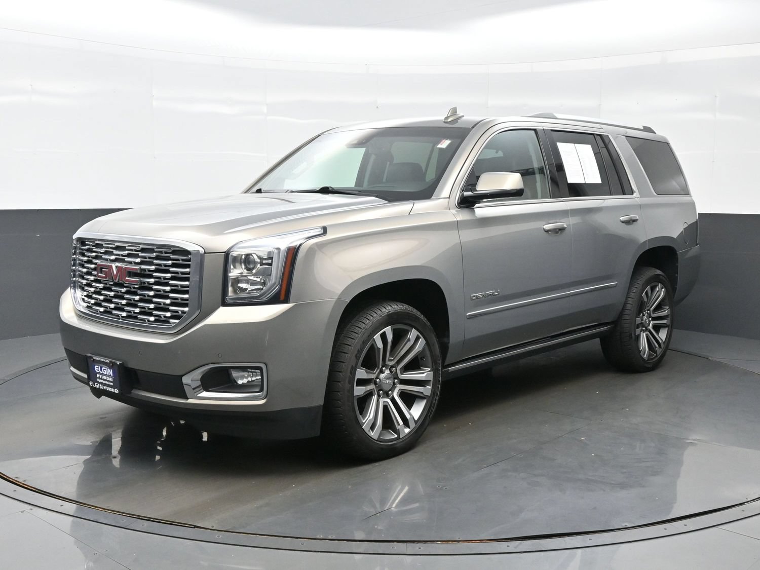 Used 2019 GMC Yukon Denali w/ Denali Ultimate Package AWD/4WD image 2