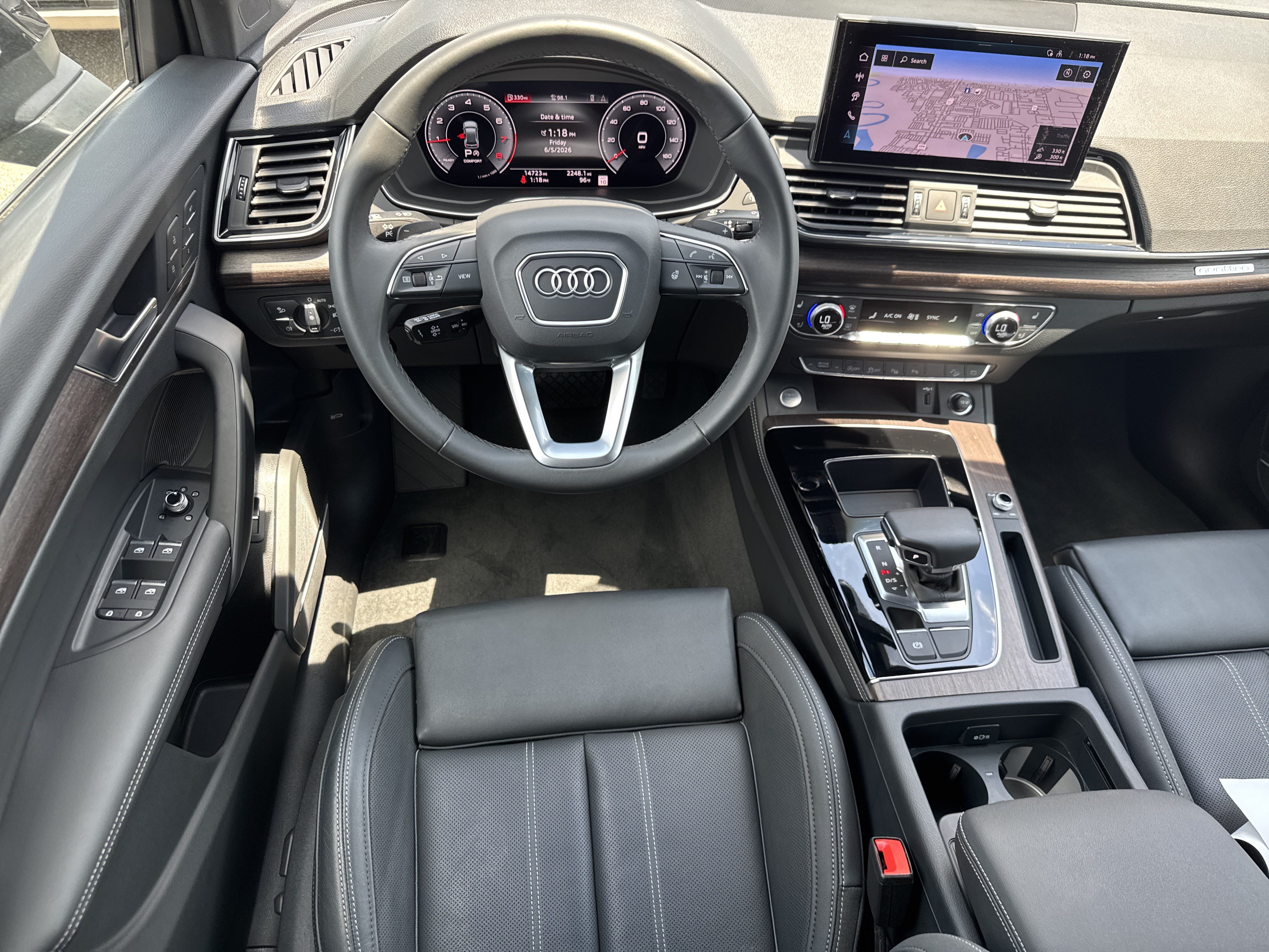 Used 2024 Audi Q5 2.0T Prestige w/ Prestige Package AWD/4WD image 7
