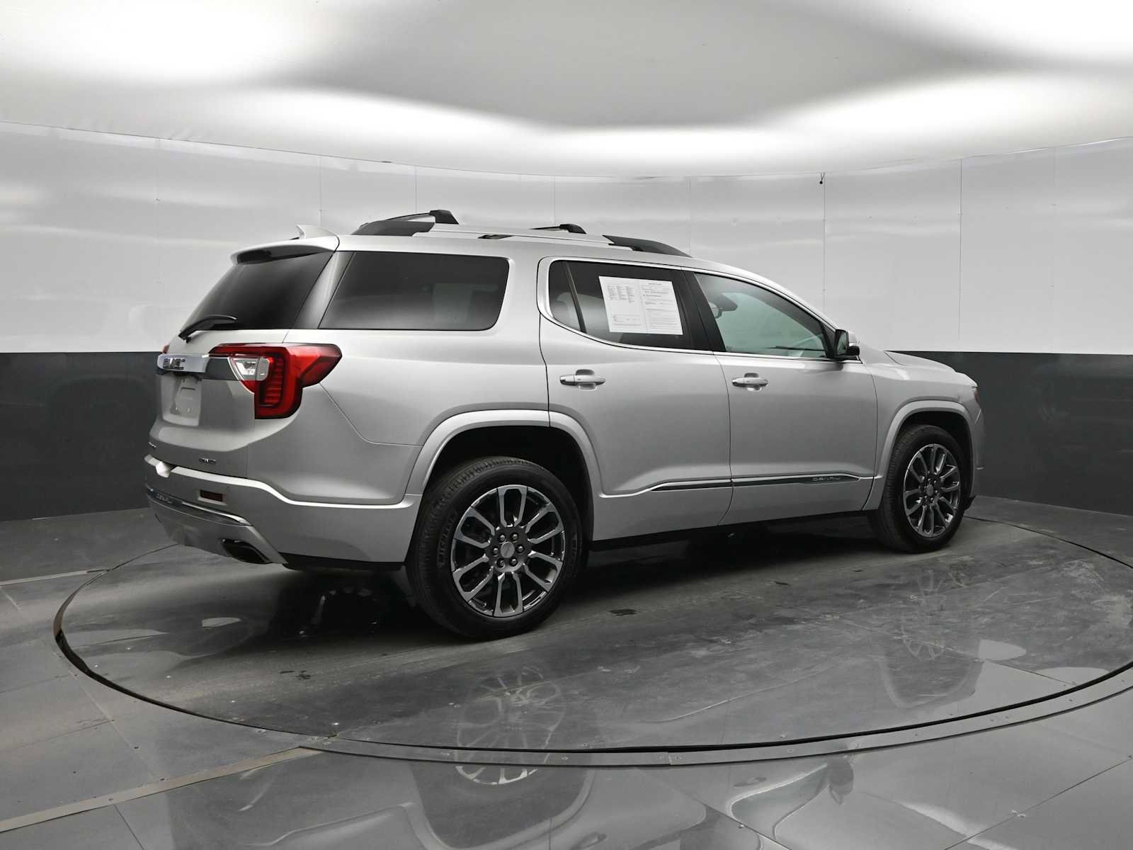 Used 2020 GMC Acadia Denali w/ LPO, Adventure Package AWD/4WD image 8