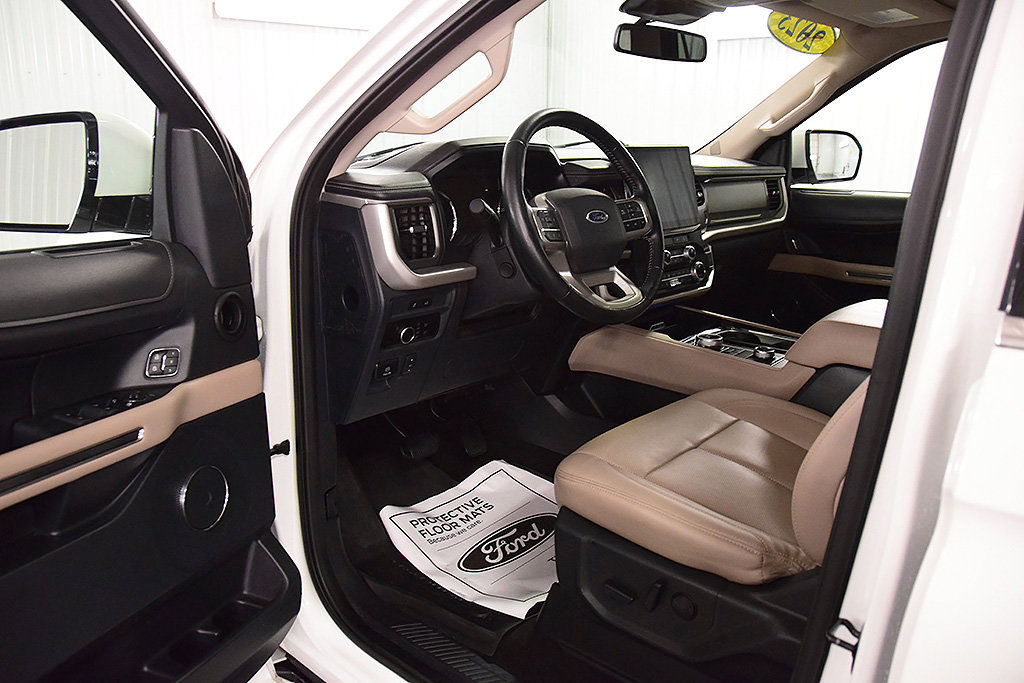 Used 2023 Ford Expedition XLT AWD/4WD image 17
