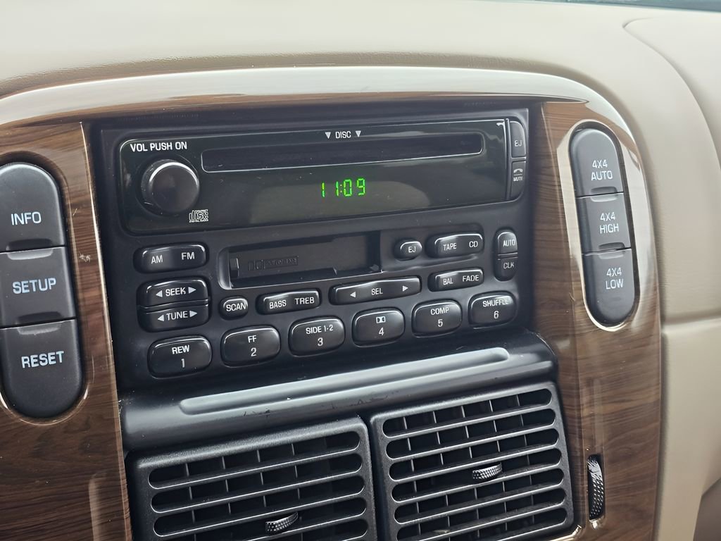 Used 2004 Ford Explorer Eddie Bauer image 11