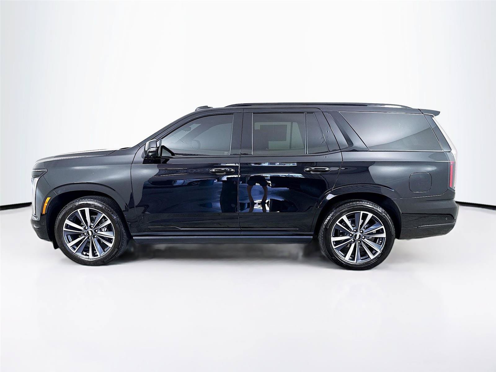 Used 2025 Cadillac Escalade Sport w/ Touring Package AWD/4WD image 32