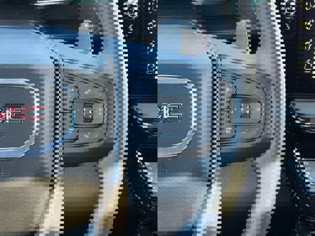 Used 2025 GMC Sierra 1500 AT4X w/ AT4X AEV Edition image 31