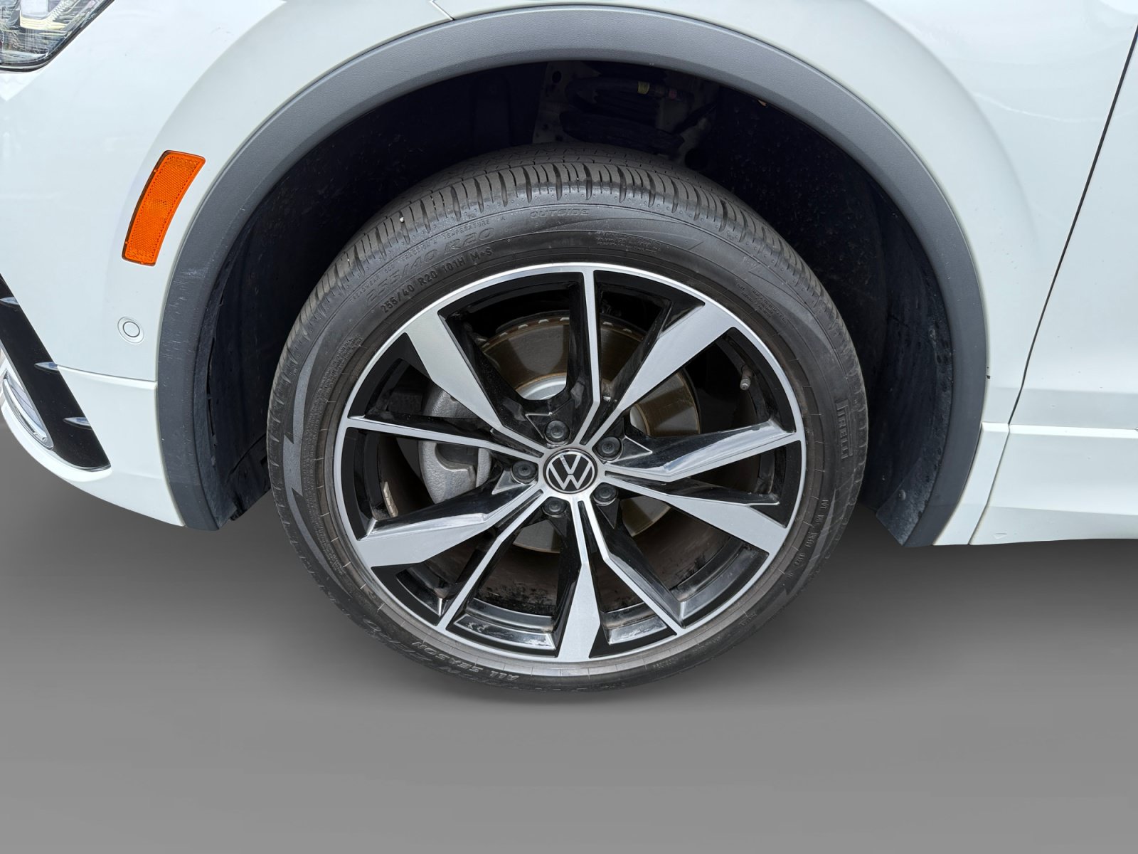 Certified 2023 Volkswagen Tiguan SEL R-Line AWD/4WD image 9