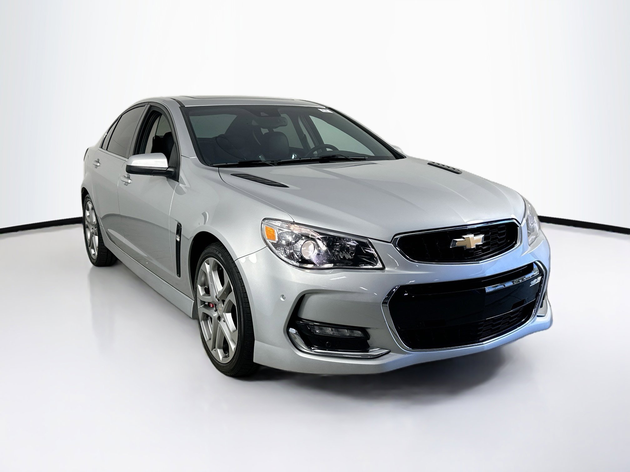 Used 2017 Chevrolet SS image 3