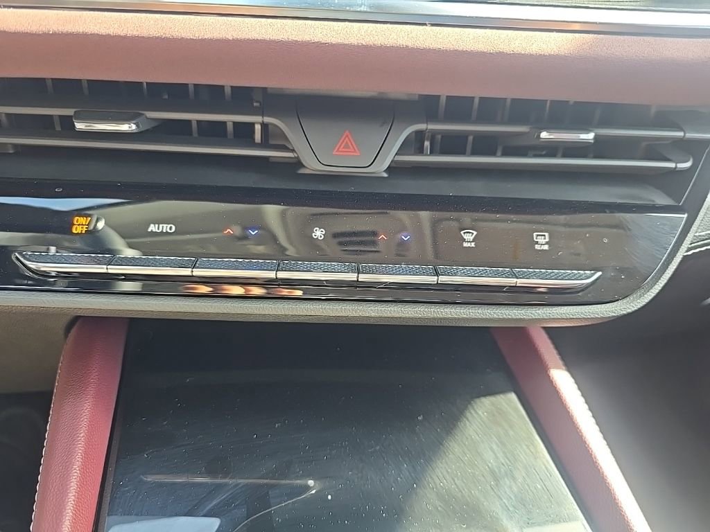 Used 2024 Buick Envision Sport Touring image 23