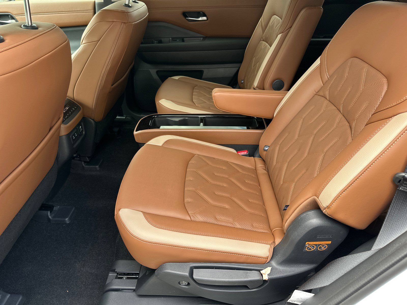 New 2026 Nissan Pathfinder Platinum FWD image 20