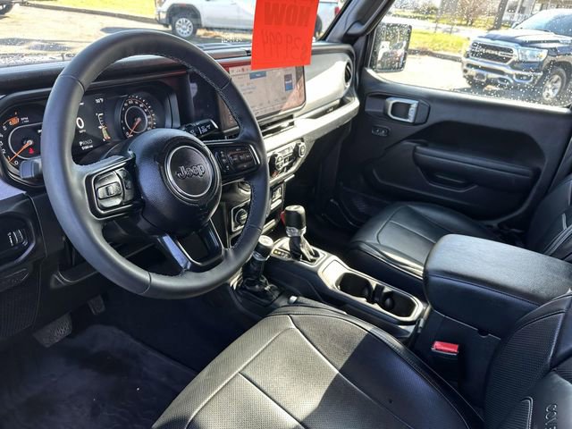 Used 2025 Jeep Wrangler Sport AWD/4WD image 8
