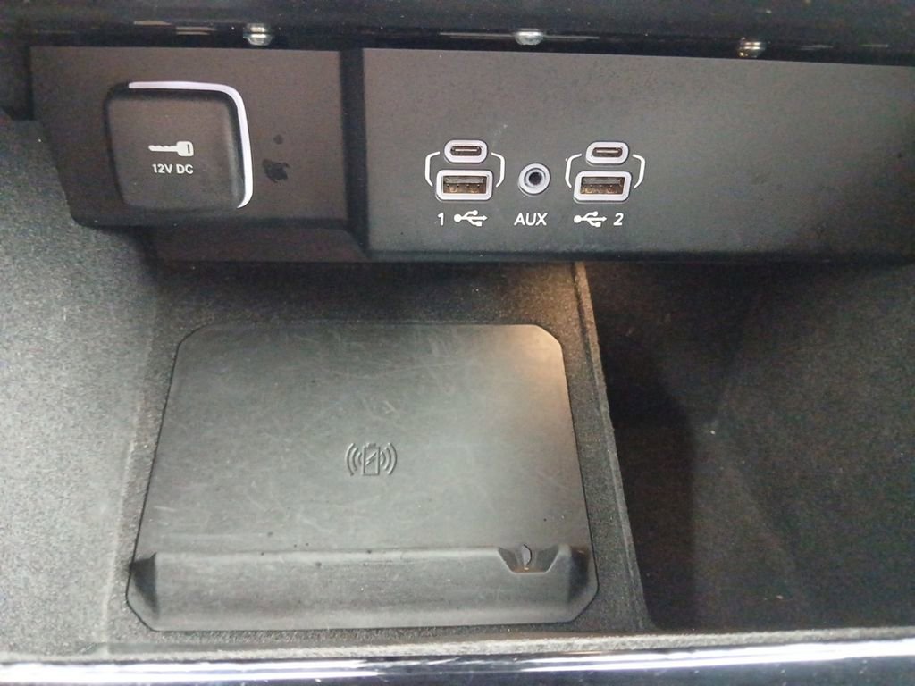 Used 2024 Jeep Wagoneer Series II w/ Flexible Seating Group RWD image 6