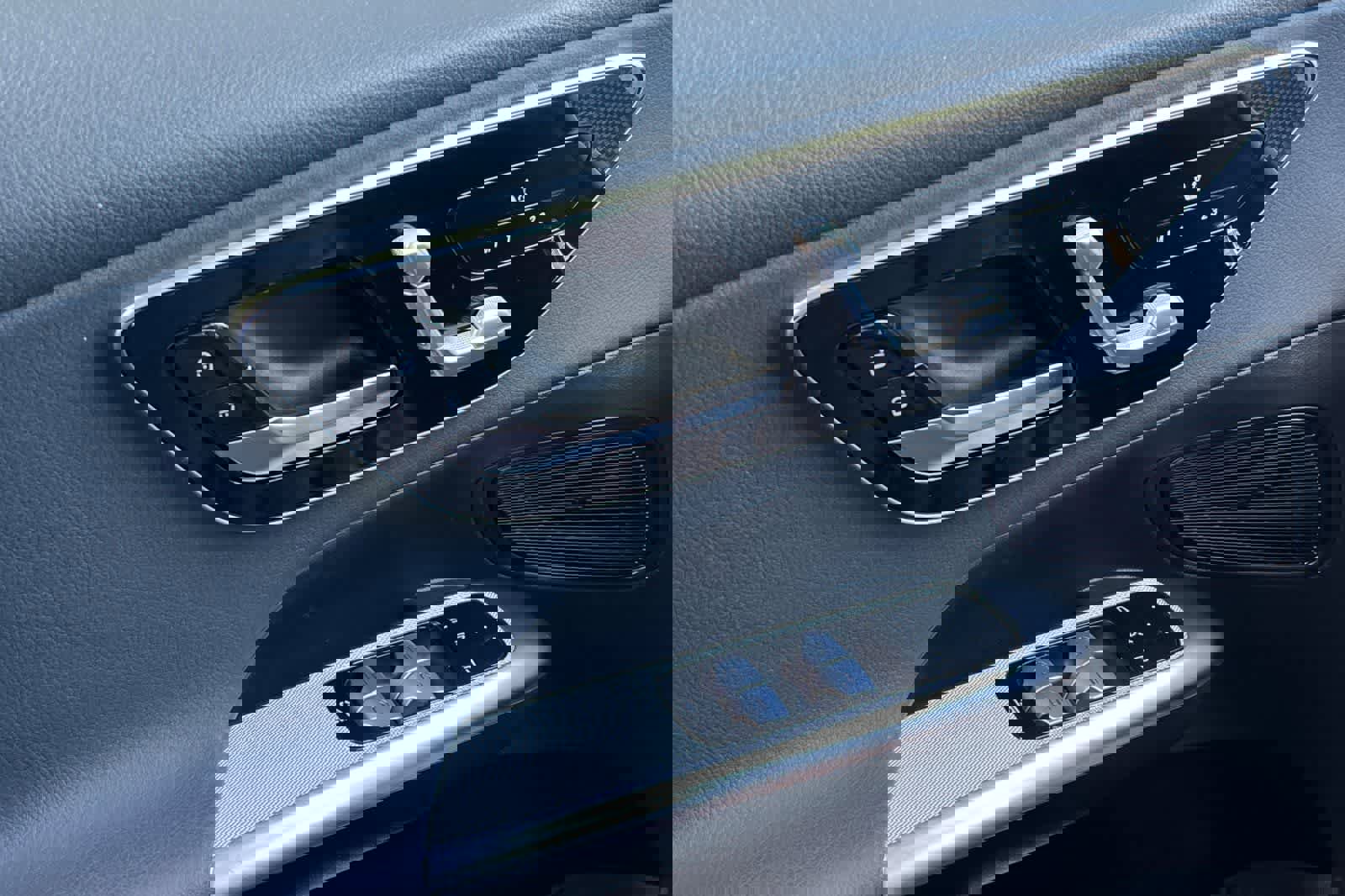 Used 2025 Mercedes-Benz GLC 300 image 15