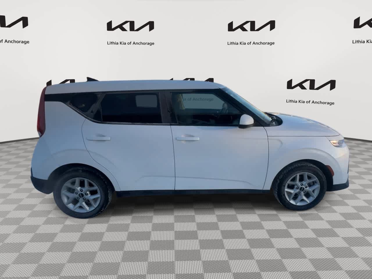 Used 2022 Kia Soul LX w/ Technology Package FWD image 9