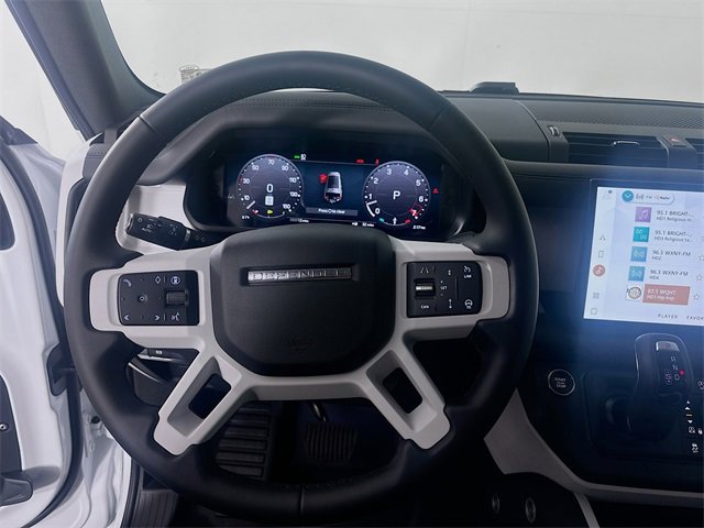Used 2025 Land Rover Defender 130 S image 12
