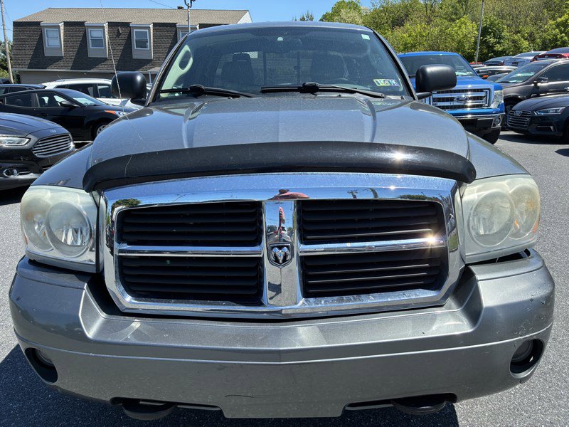 Used 2005 Dodge Dakota Laramie w/ Trailer Tow Group AWD/4WD image 2