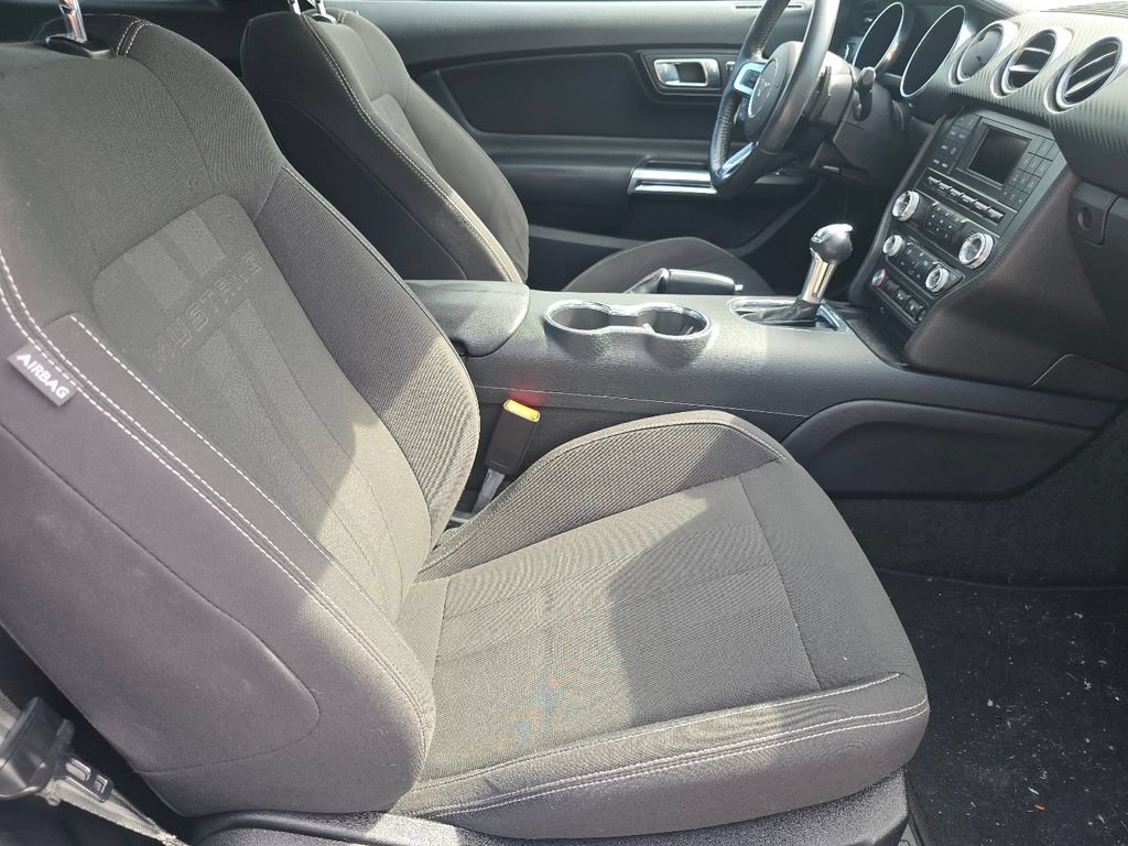 Used 2018 Ford Mustang Coupe RWD image 14