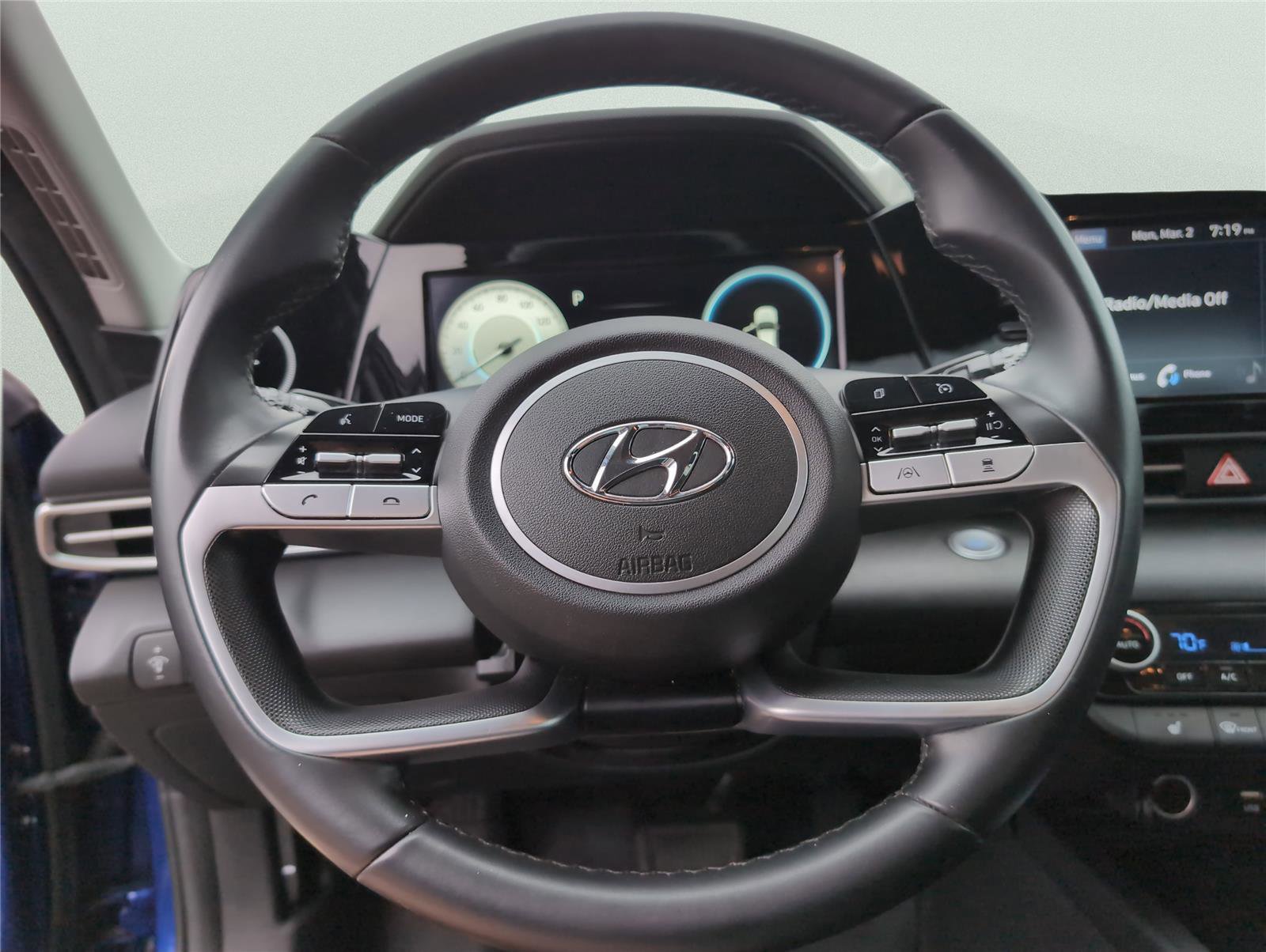 Used 2021 Hyundai Elantra SEL w/ Convenience + Premium Package image 27