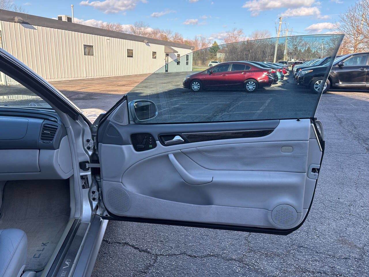 Used 2002 Mercedes-Benz CLK 430 Cabriolet image 28