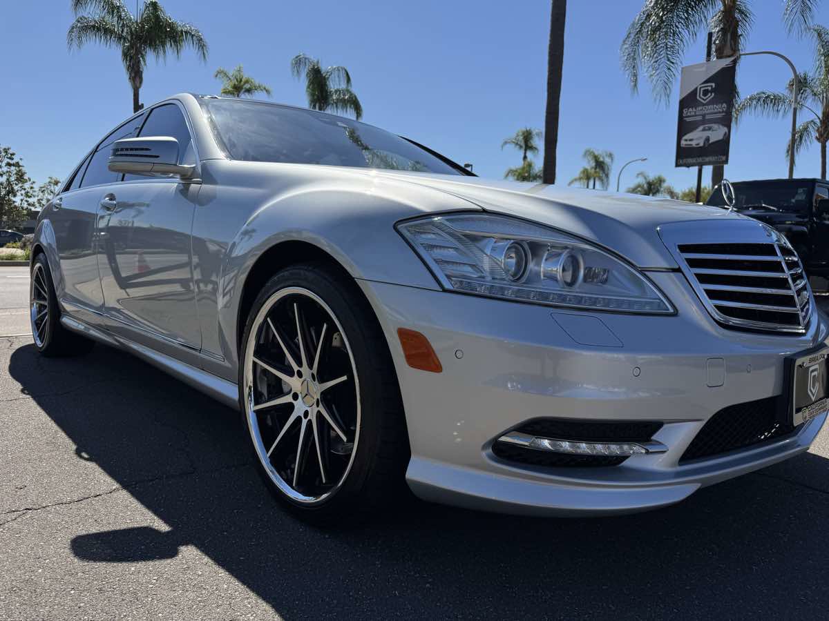 Used 2013 Mercedes-Benz S 550 Sedan image 10