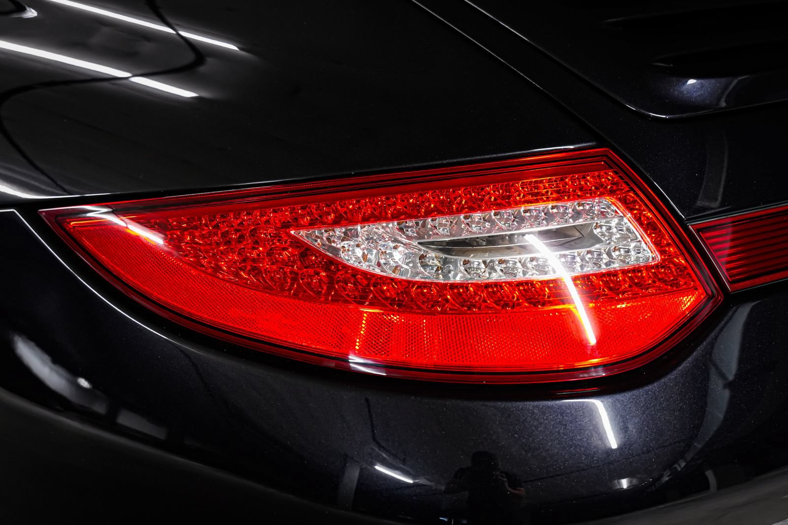 Used 2009 Porsche 911 Carrera 4S AWD/4WD image 32