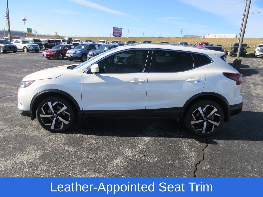 Used 2020 Nissan Rogue Sport SL video 2