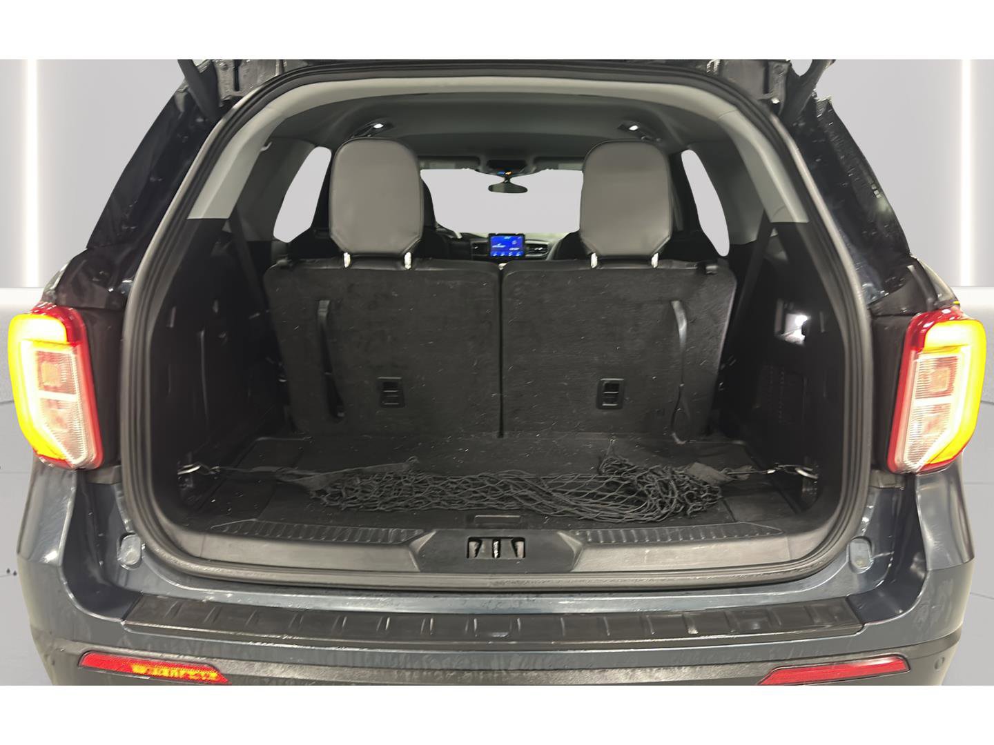 Used 2023 Ford Explorer XLT w/ Equipment Group 202A image 11