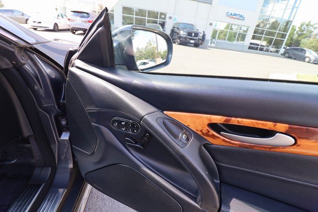 Used 2011 Mercedes-Benz SL 550 image 34