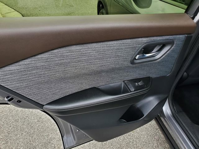 Certified 2023 Nissan Rogue SV image 12