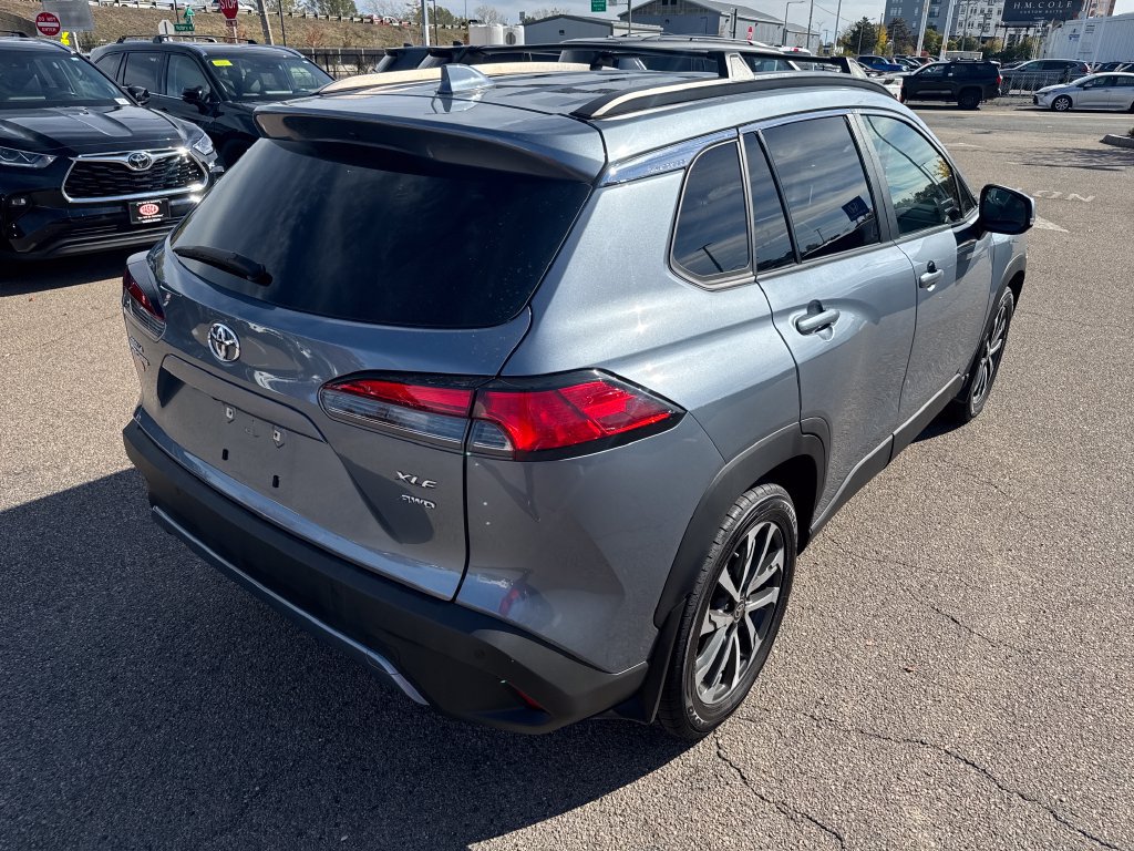 Used 2022 Toyota Corolla Cross XLE w/ Convenience Package AWD/4WD image 7