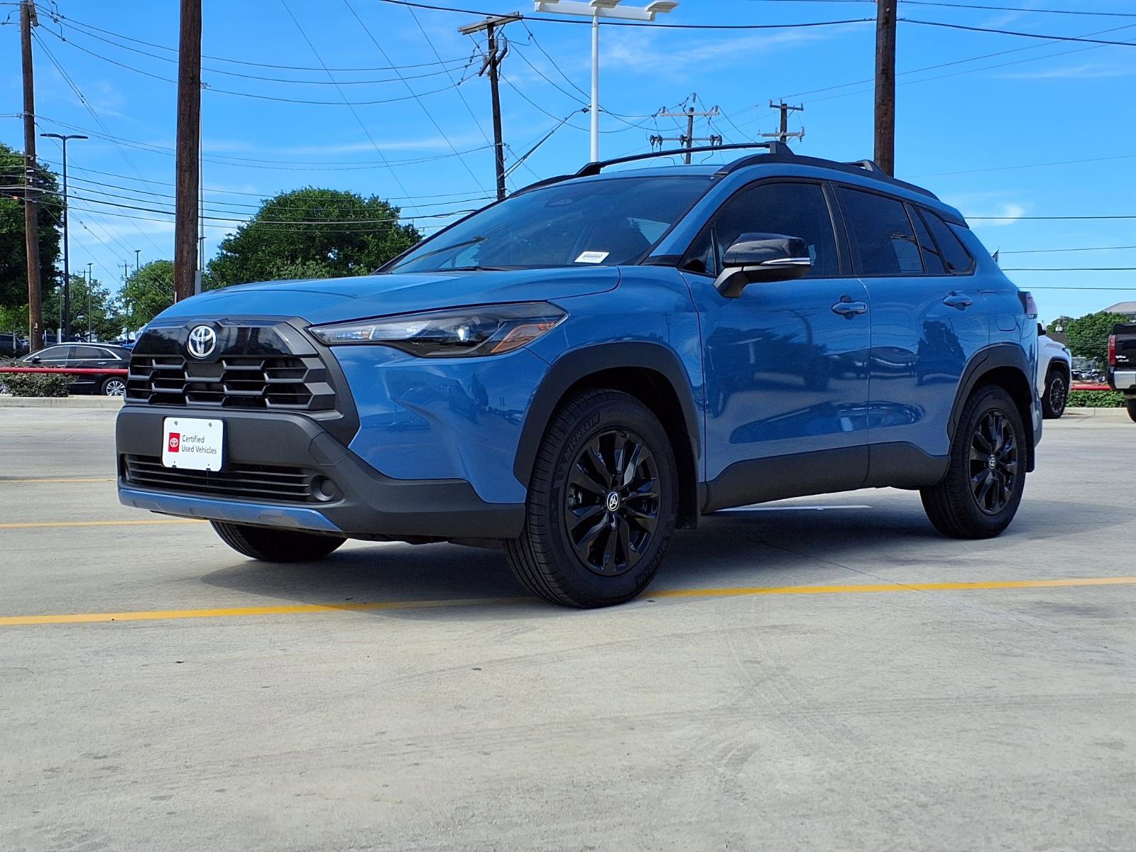 Used 2026 Toyota Corolla Cross LE image 1